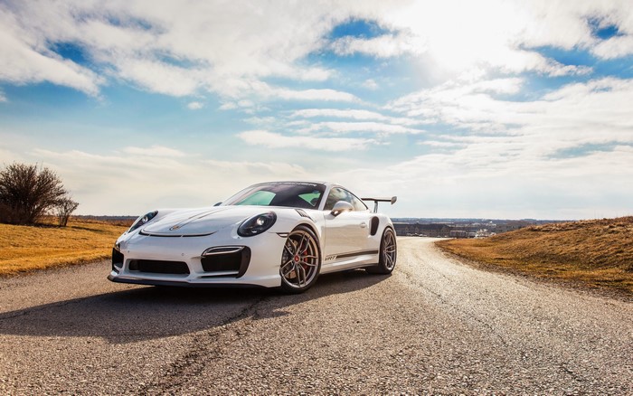 White Porsche 911 GT2 RS Vorsteiner V-RT