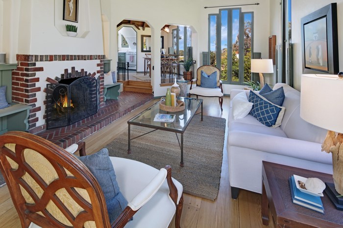 Living room with fireplace and sofa
