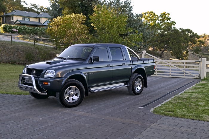 2005-06 Mitsubishi Triton GLX-R Double Cab