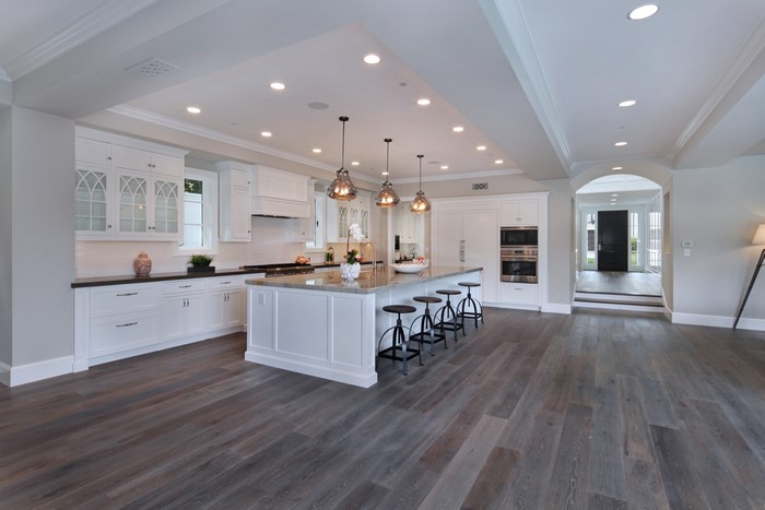 Kitchen with Island and Archway
