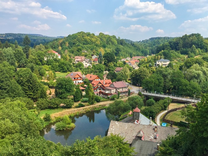 Nove Mesto Nad Metuji, Czech Republic: Houses and River