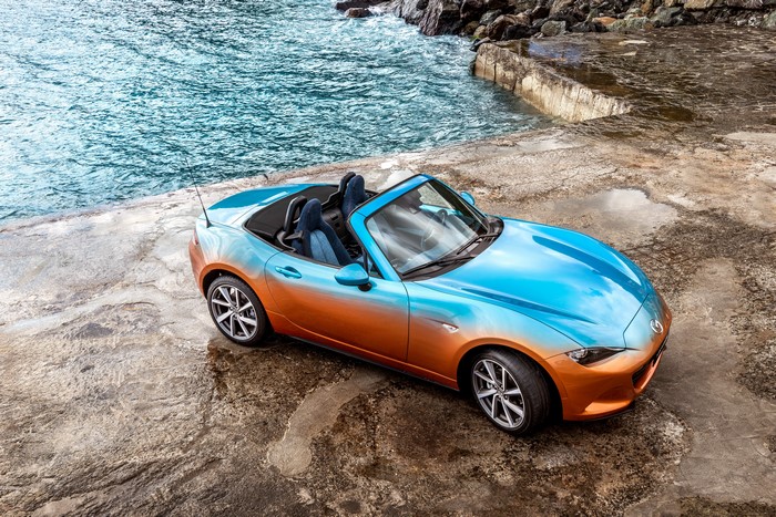 4K 2016 Mazda MX-5 Levanto by Garage Italia Customs Cabriolet