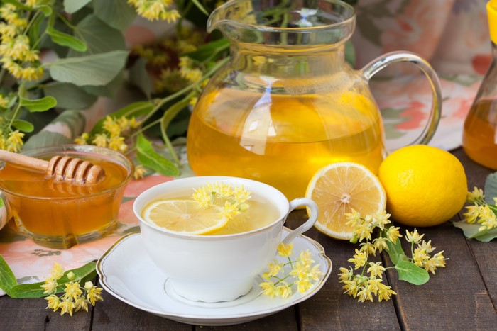 Linden tea with lemon and honey