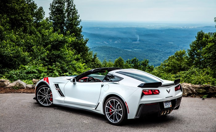 White 2017 Chevrolet Corvette Grand Sport Cabriolet