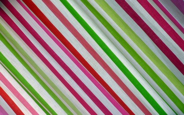 Diagonal Stripes Pattern