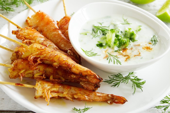 Shrimp skewers with cucumber yogurt dip