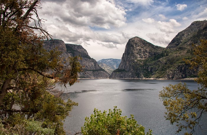 Yosemite National Park Mountains and Lake
