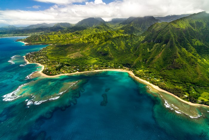Aerial view of Maniniholo Bay, Hawaii