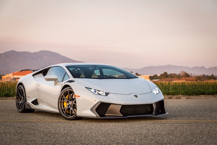 White Lamborghini Huracan Novara Tuning