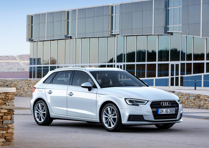 4K 2016 Audi A3 Sportback g-tron Metallic White
