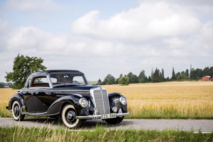 Black 1954-55 Mercedes-Benz 220 Coupe