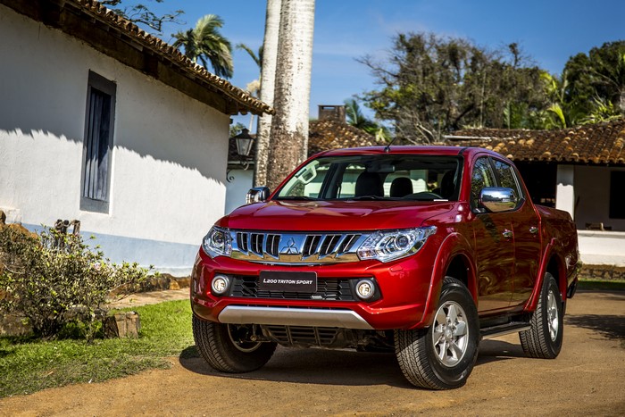 Red 2016 Mitsubishi L200 Triton Sport Truck