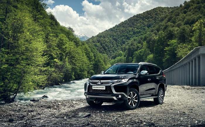 Black 2016 Mitsubishi Pajero Sport in a Mountainous Landscape