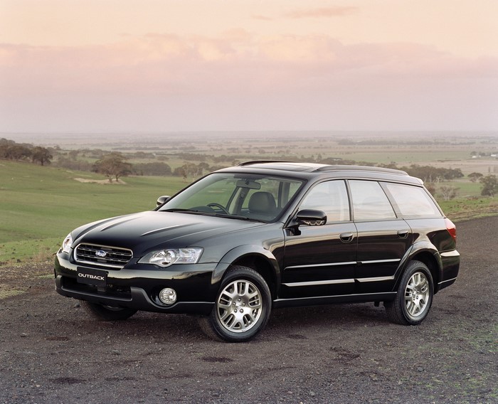 Black Subaru Outback 2.5i wagon