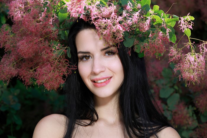 Lola Marron with a flower crown