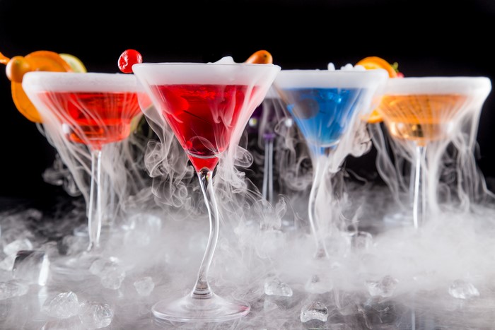 Cocktails with smoke and ice