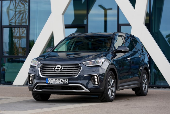 4K 2016 Hyundai Grand Santa Fe