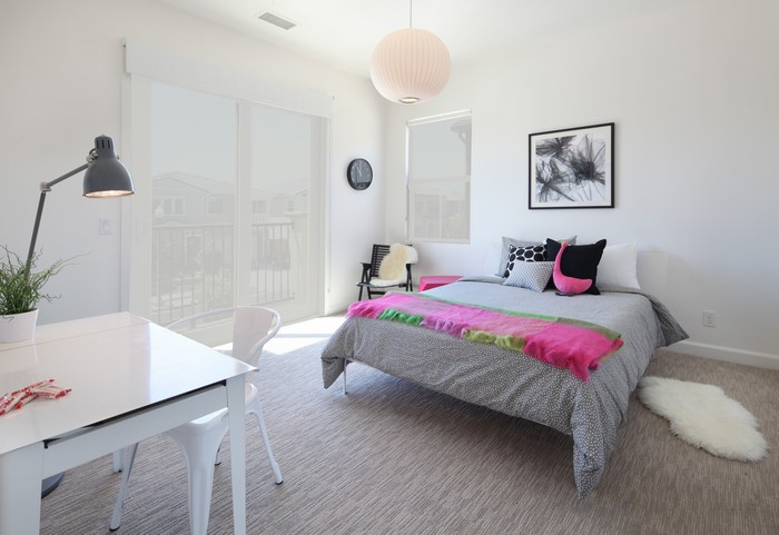 Modern Bedroom with Desk and Bed