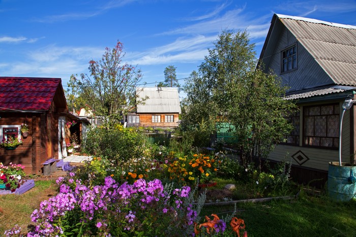 4K Arkhangelsk Russia Houses and Gardens