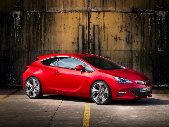 Red Opel GTC car