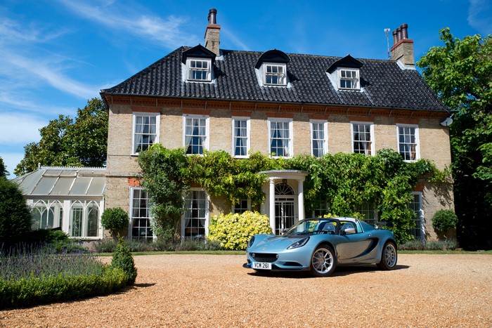 Lotus Elise Cup 250 Special Edition in front of a house