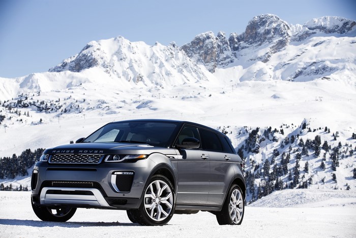 4K Range Rover Evoque in snowy mountains