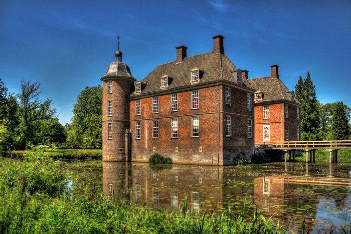 Isselburg Wasserburg Anholt Castle over a pond