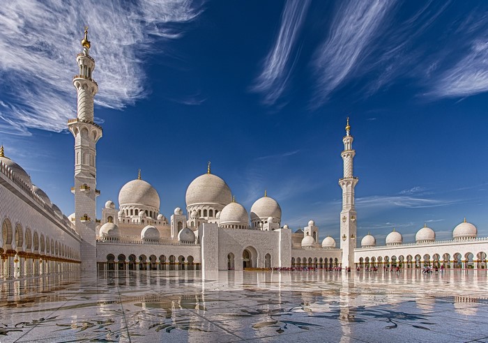 Sheikh Zayed Grand Mosque in Abu Dhabi, UAE