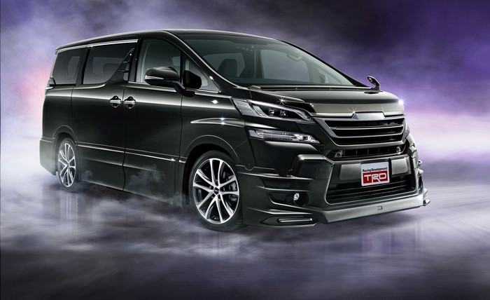 Black Toyota Vellfire TRD 2015