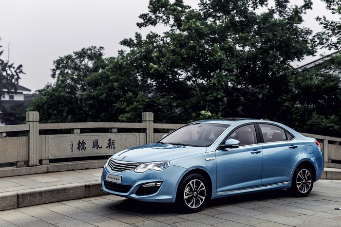 4K 013 Roewe 550 Plug-in Light Blue Metallic
