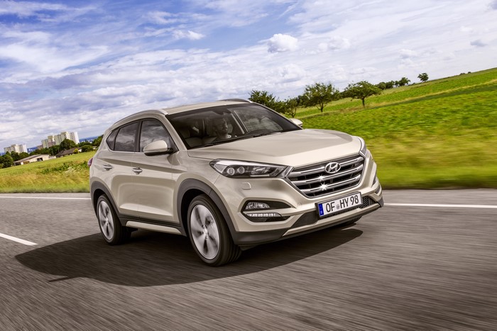 2015 Hyundai Tucson in motion
