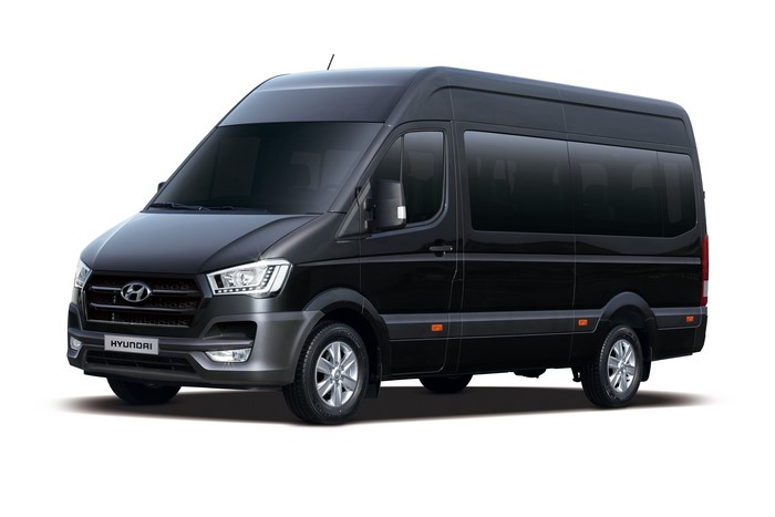 4K Hyundai H350 Black Van