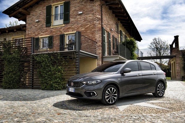 Grey Fiat 2016 Tipo 5-door