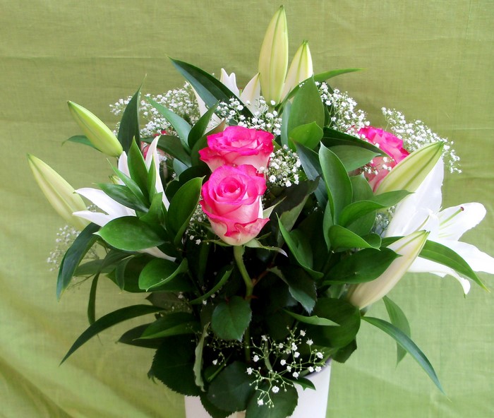 Bouquet of pink roses and white lilies