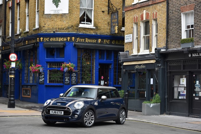 Blue 2016 Mini Cooper S Seven in London