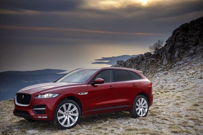 2016 Jaguar F-Pace R-Sport in wine color