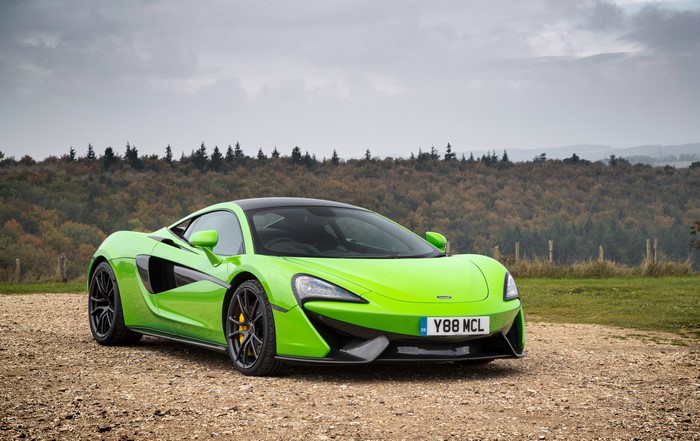 McLaren 570S Coupe in Yellow Green