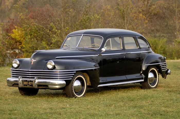 1942 Chrysler New Yorker 4-door Sedan