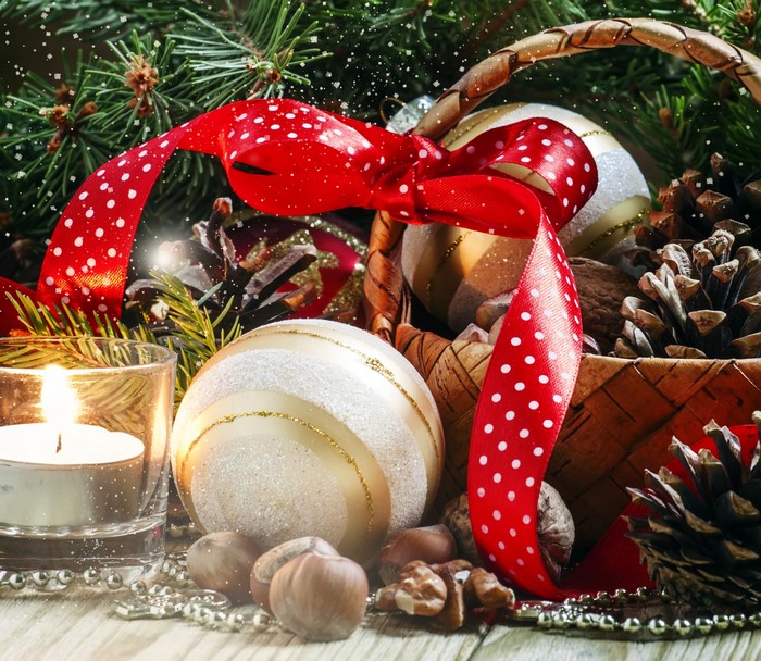 Christmas Decorations with Candle and Pine Cones