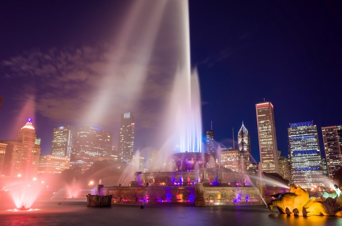 Buckingham Fountain at Night in Chicago