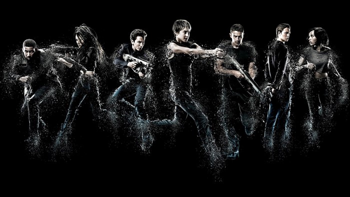 The Divergent Series: Insurgent characters with weapons