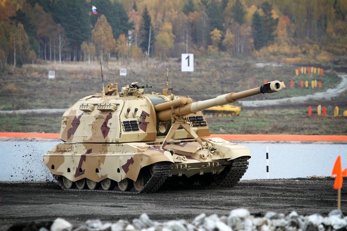2S19 Msta-S Self-Propelled Howitzer at Arms EXPO 2013