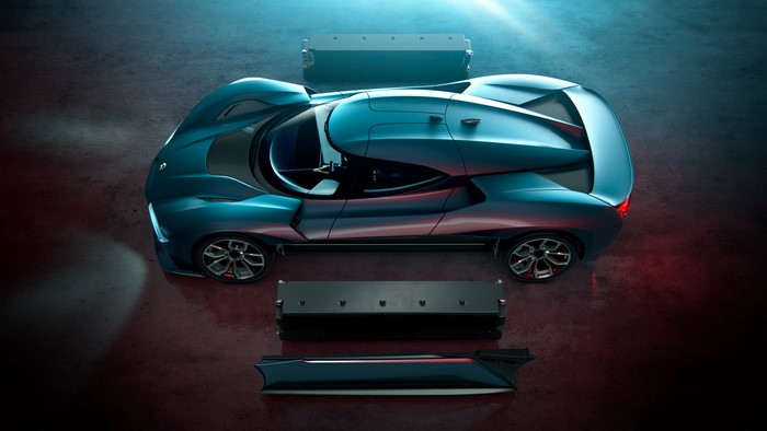 2017 NIO EP9 electric supercar with battery packs