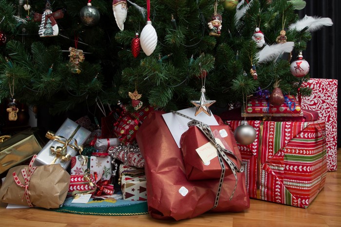 Christmas tree with gifts