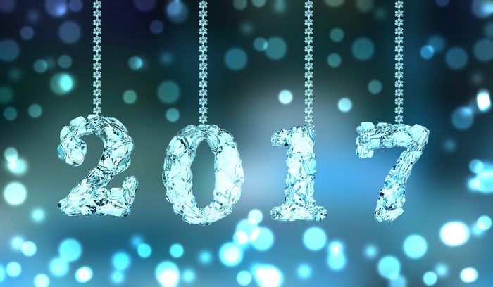 2017 ice numbers hanging on chains