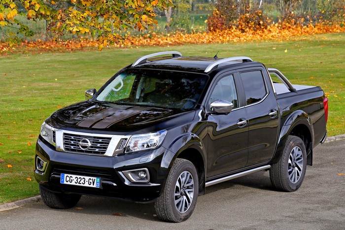 4K 2016 Nissan NP300 Navara Double Cab Premium Edition
