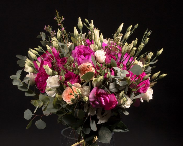 Bouquet of Roses and Eustoma with Eucalyptus