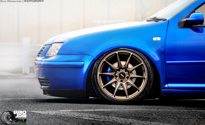 4K Blue Volkswagen Jetta with XXR Wheels