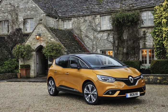 Yellow Renault 2016 Scenic