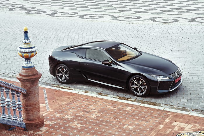 4K Lexus LC 500 EU-spec in Black Metallic